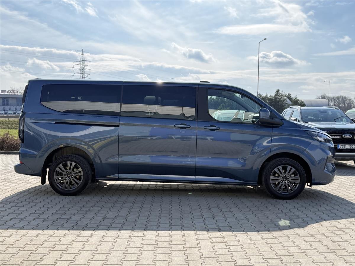 Ford Tourneo Custom MPV 2,0 l 125 kw
