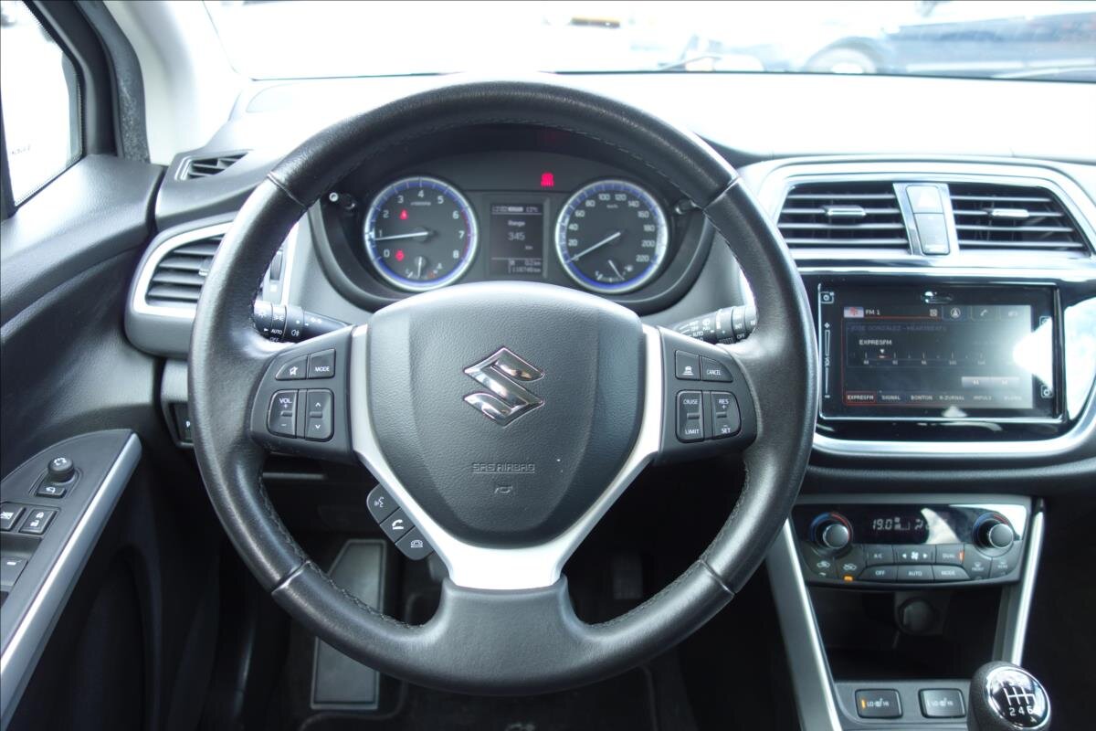 Suzuki S-Cross SUV 1,4 l 103 kw