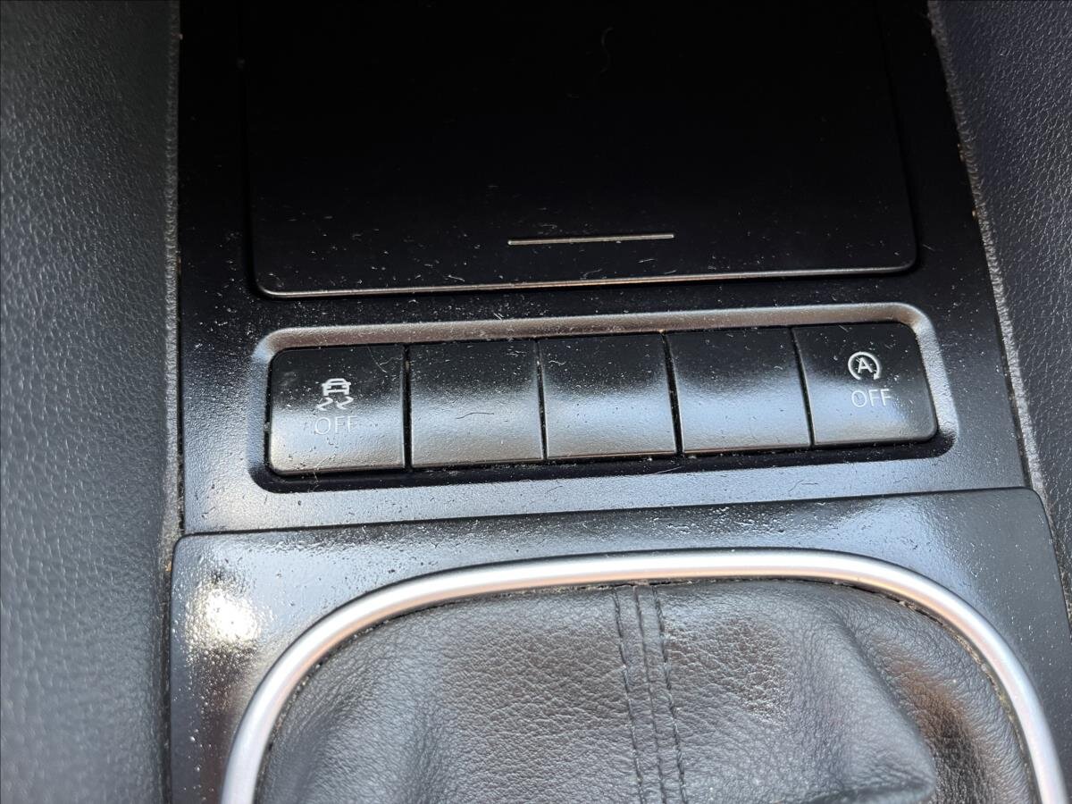 Volkswagen Golf Kombi 1,6 l 77 kw