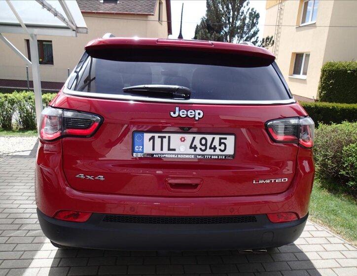 Jeep Compass SUV / Terénní 2,0 l 103 kw