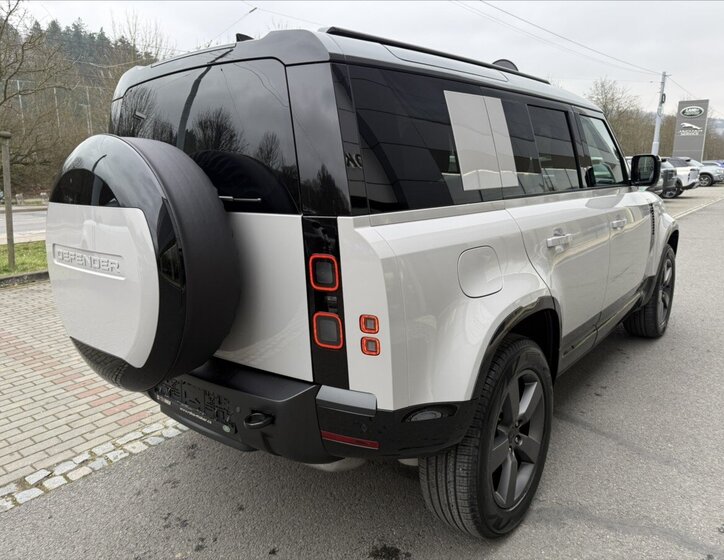 Land Rover Defender SUV 3,0 l 184 kw
