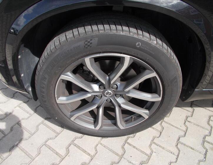 Volvo XC90 5