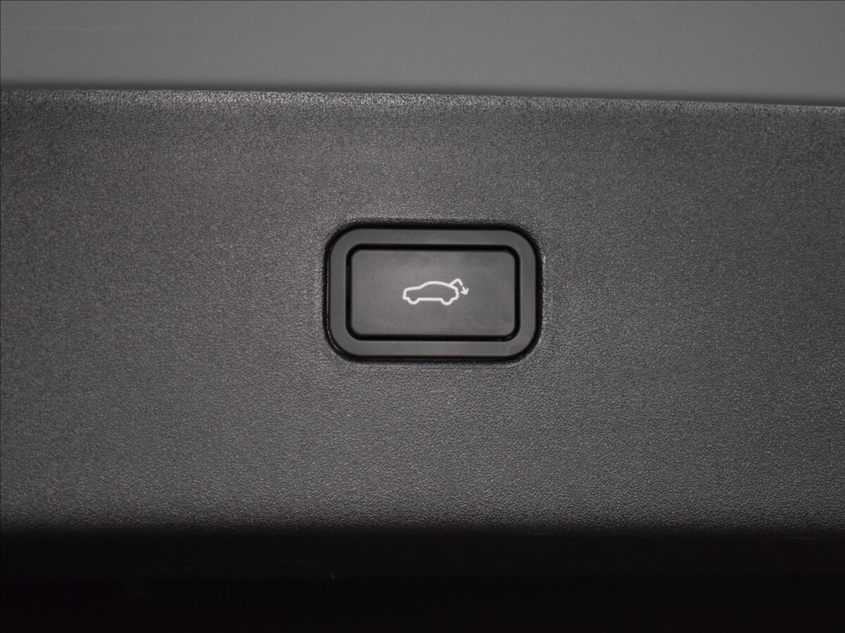 Volvo EX30 SUV / Terénní 0,0 315 kw