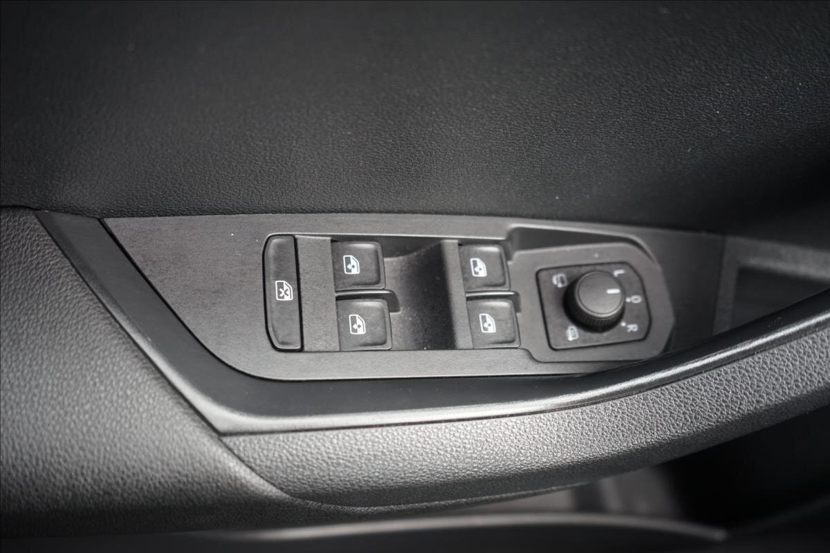 Škoda Karoq SUV / Terénní 1,5 l 110 kw