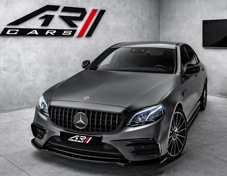 Mercedes-Benz Třídy E 8