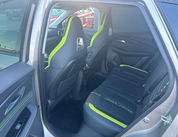 Dongfeng Ostatní SUV / Terénní 1,5 l 180 kw