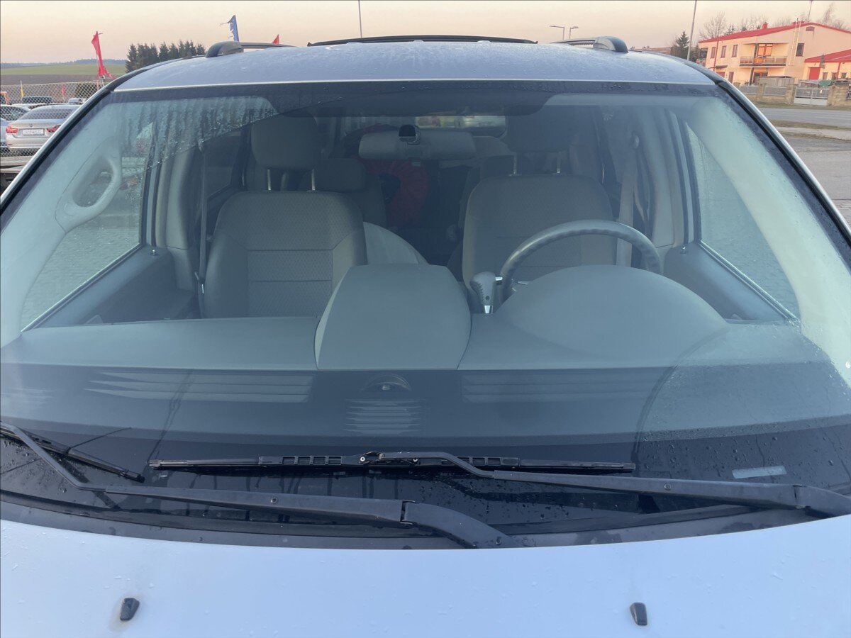 Chrysler Town & Country MPV 3,8 l 142 kw