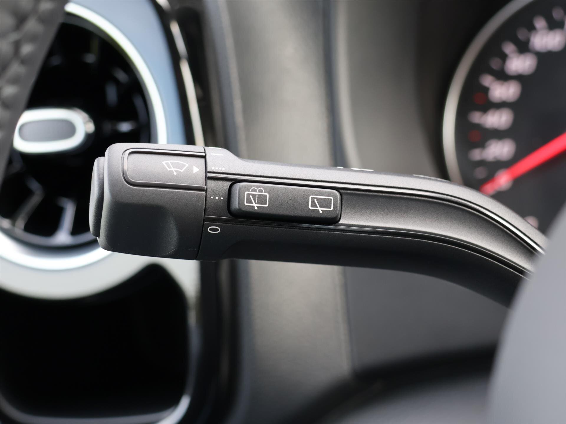 Mercedes-Benz Vito Kombi 2,0 l 174 kw