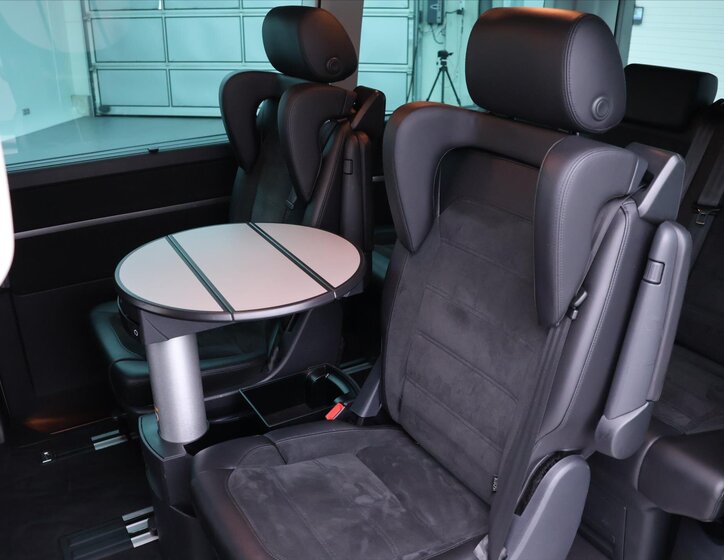 Volkswagen Multivan 16