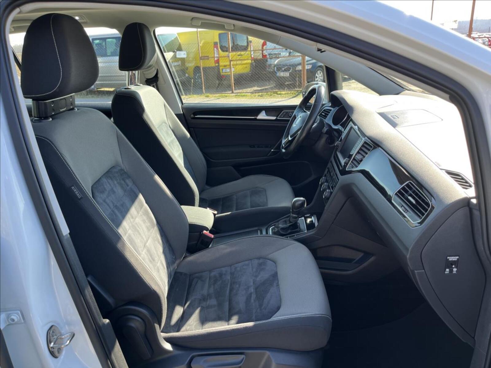 Volkswagen Golf Sportsvan 11