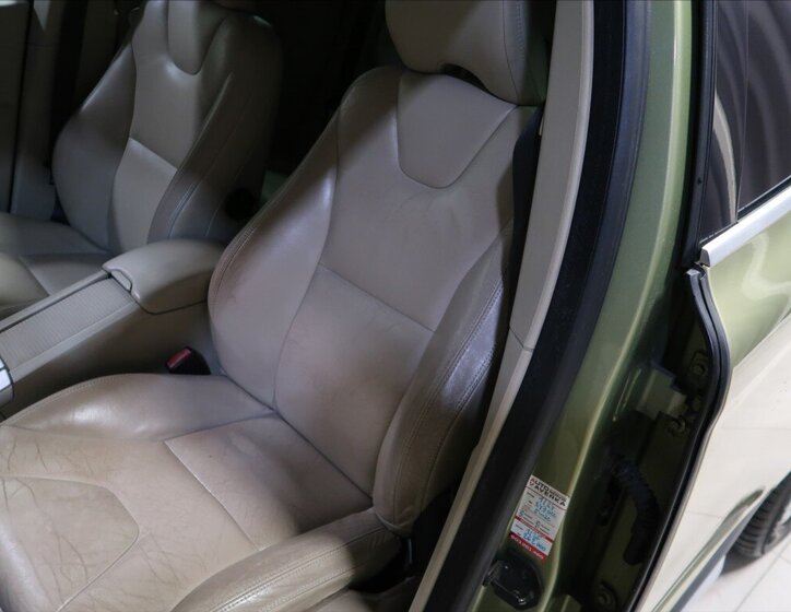 Volvo XC60 SUV / Terénní 2,4 l 120 kw