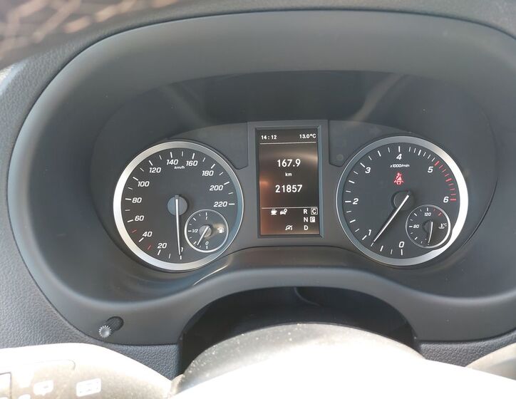 Mercedes-Benz Vito 17