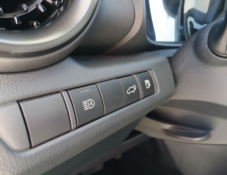 Toyota C-HR SUV / Terénní 2,0 l 112 kw