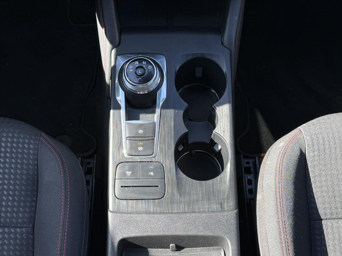 Ford Kuga SUV / Terénní 2,5 l 140 kw