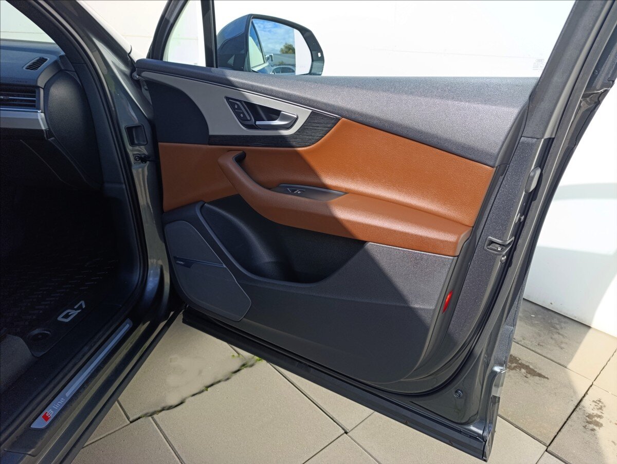 Audi Q7 SUV / Terénní 3,0 l 245 kw