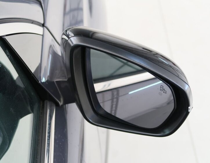 DS Automobiles DS7 Crossback SUV / Terénní 1,6 l 133 kw