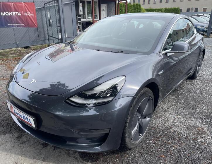 Tesla Model 3 1