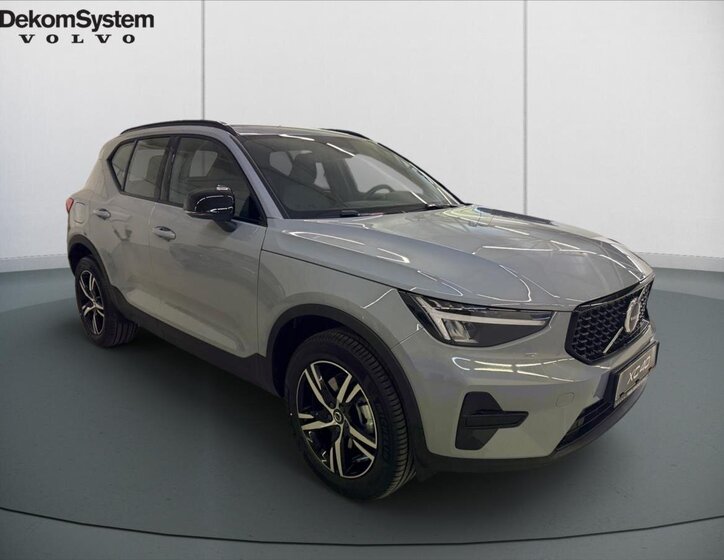 Volvo XC40 SUV / Terénní 2,0 l 120 kw