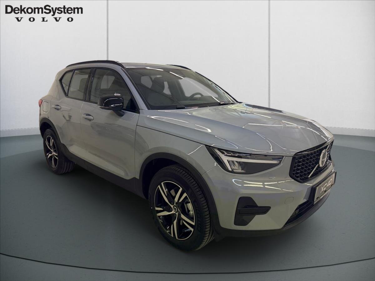 Volvo XC40 SUV / Terénní 2,0 l 120 kw