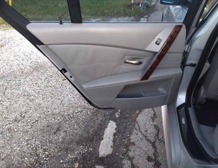 BMW Řada 5 Sedan 3,0 l 170 kw