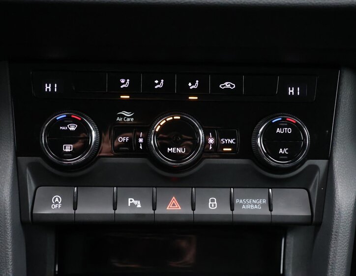 Škoda Karoq SUV / Terénní 2,0 l 85 kw