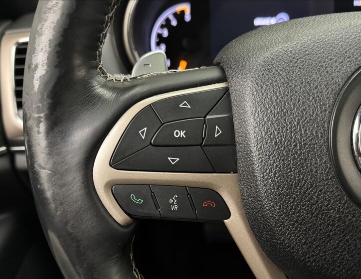 Jeep Grand Cherokee 9