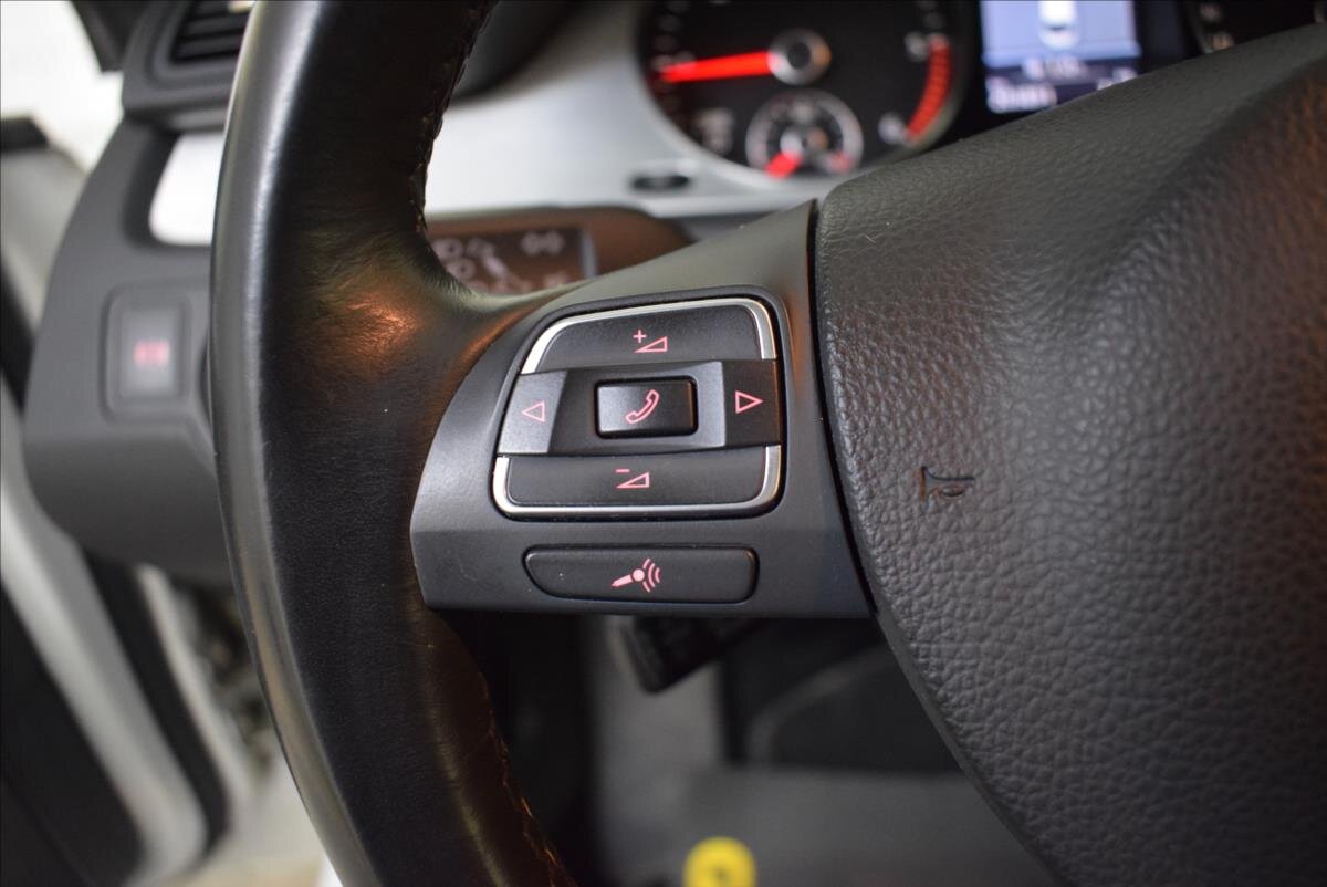 Volkswagen Passat CC Sedan / Limuzína 2,0 l 105 kw