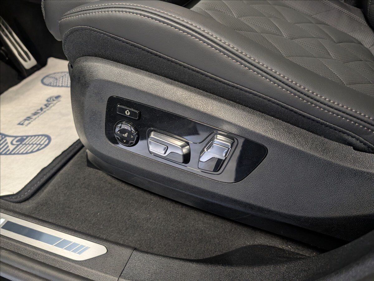 BMW X6 Sedan 3,0 l 210 kw