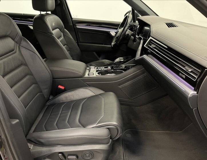 Volkswagen Touareg 25