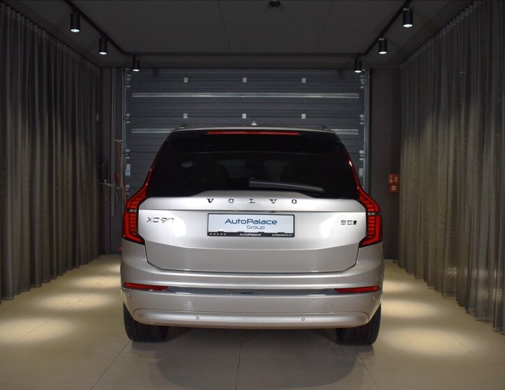 Volvo XC90 SUV / Terénní 2,0 l 184 kw