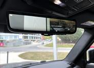 Land Rover Defender 19