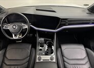 Volkswagen Touareg 7