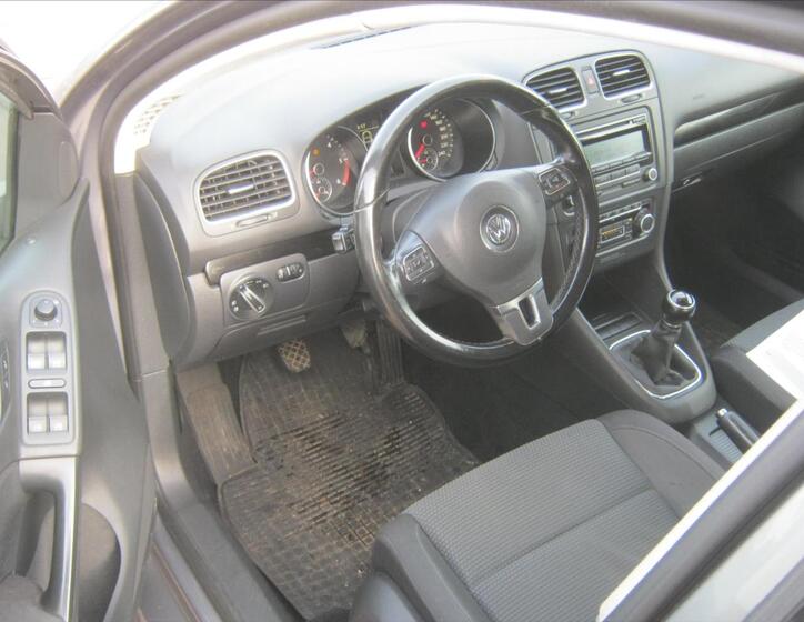 Volkswagen Golf 9
