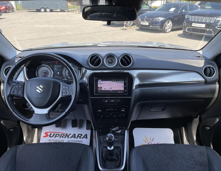 Suzuki Vitara SUV 1,4 l 103 kw