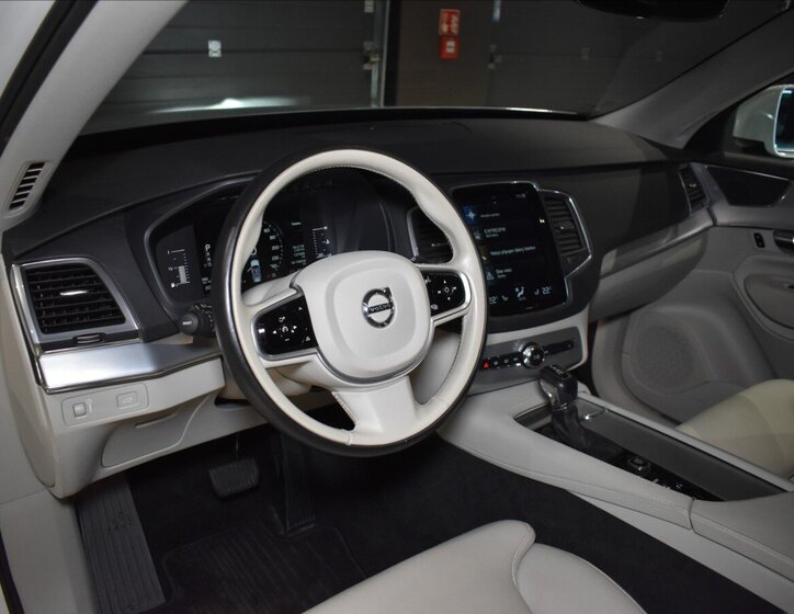 Volvo XC90 SUV 2,0 l 173 kw