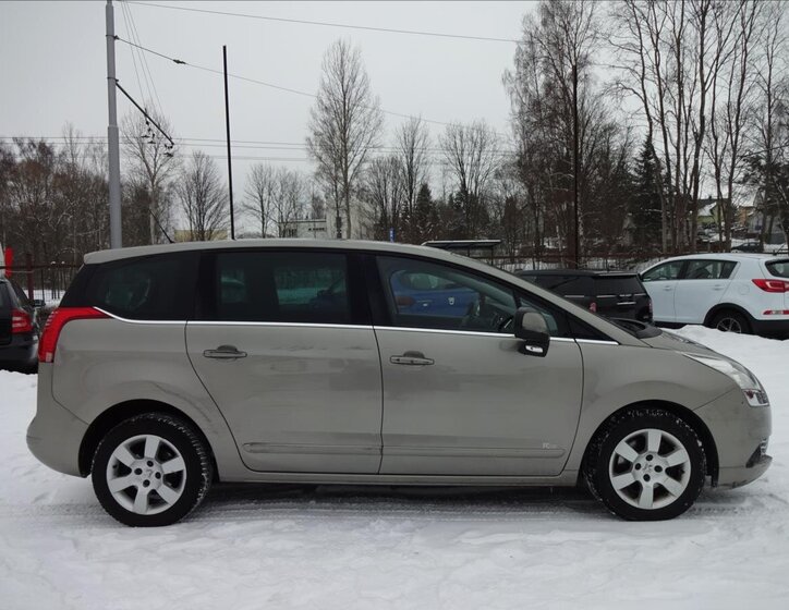 Peugeot 5008 MPV 1,6 l 115 kw