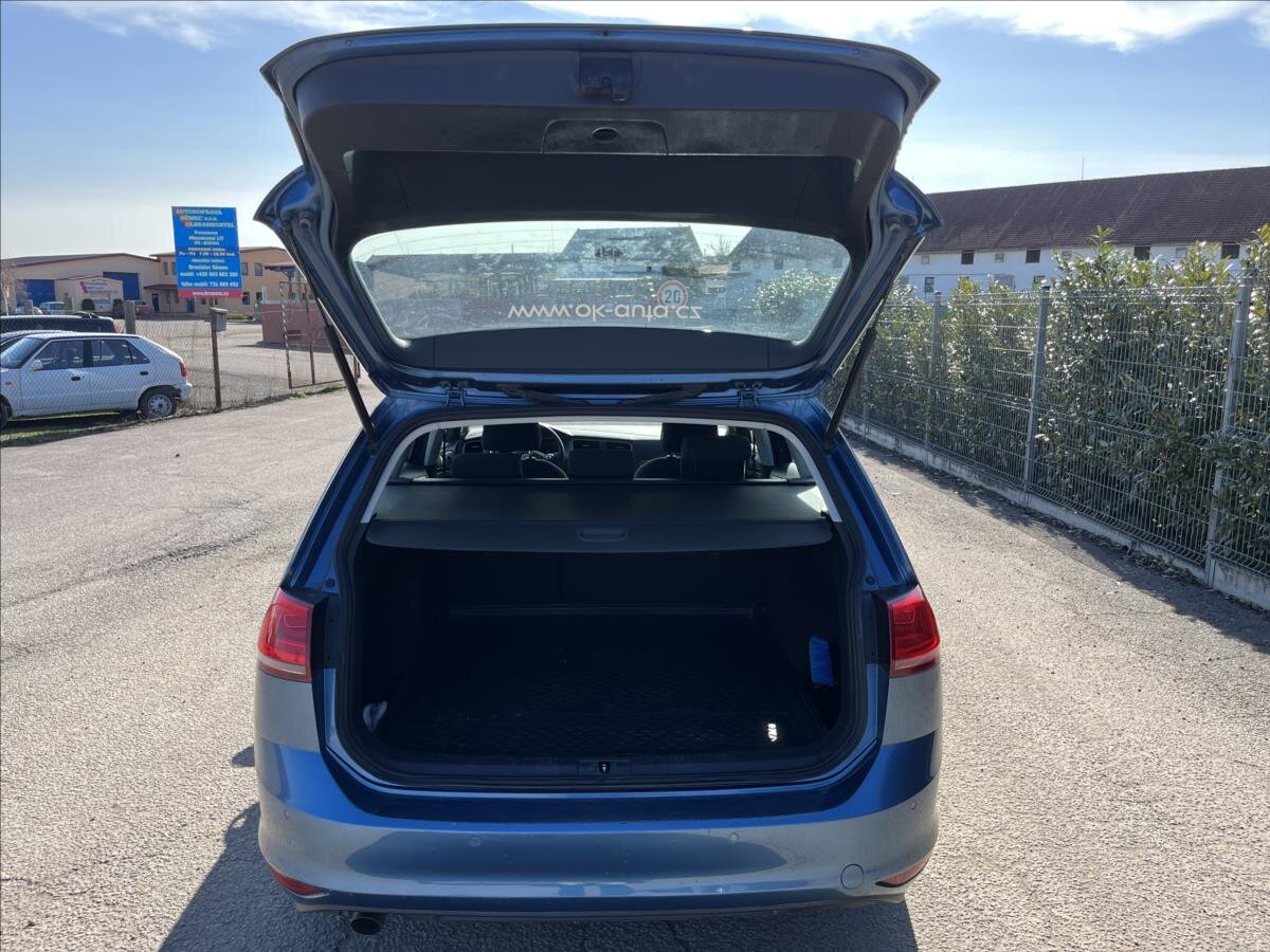 Volkswagen Golf Kombi 1,6 l 81 kw