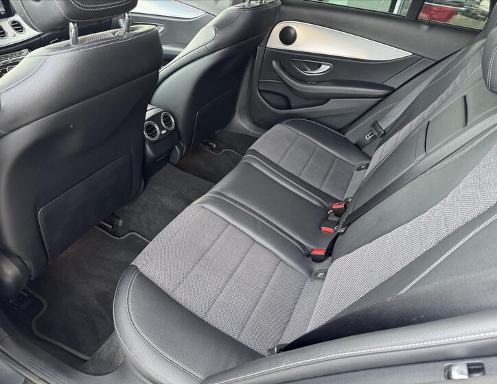 Mercedes-Benz Třídy E 21