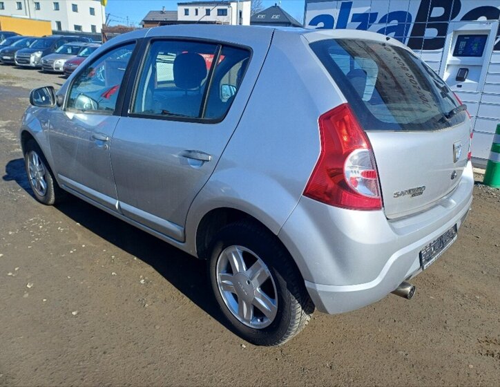 Dacia Sandero Hatchback 1,6 l 64 kw