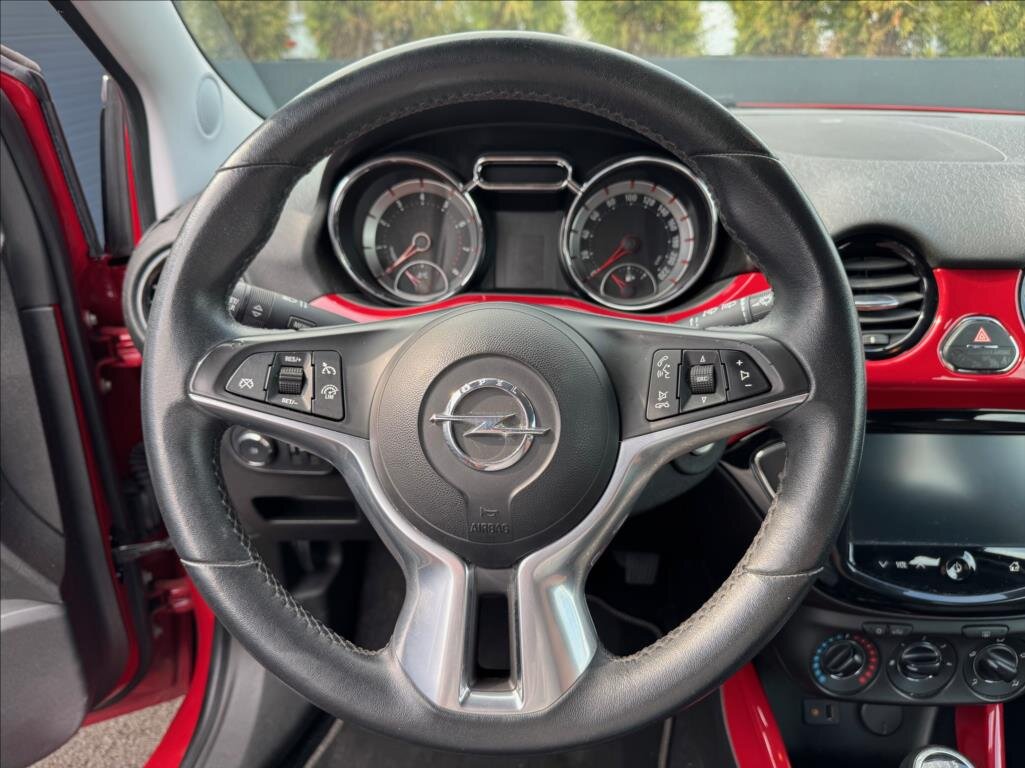 Opel Adam Hatchback 1,4 l 64 kw