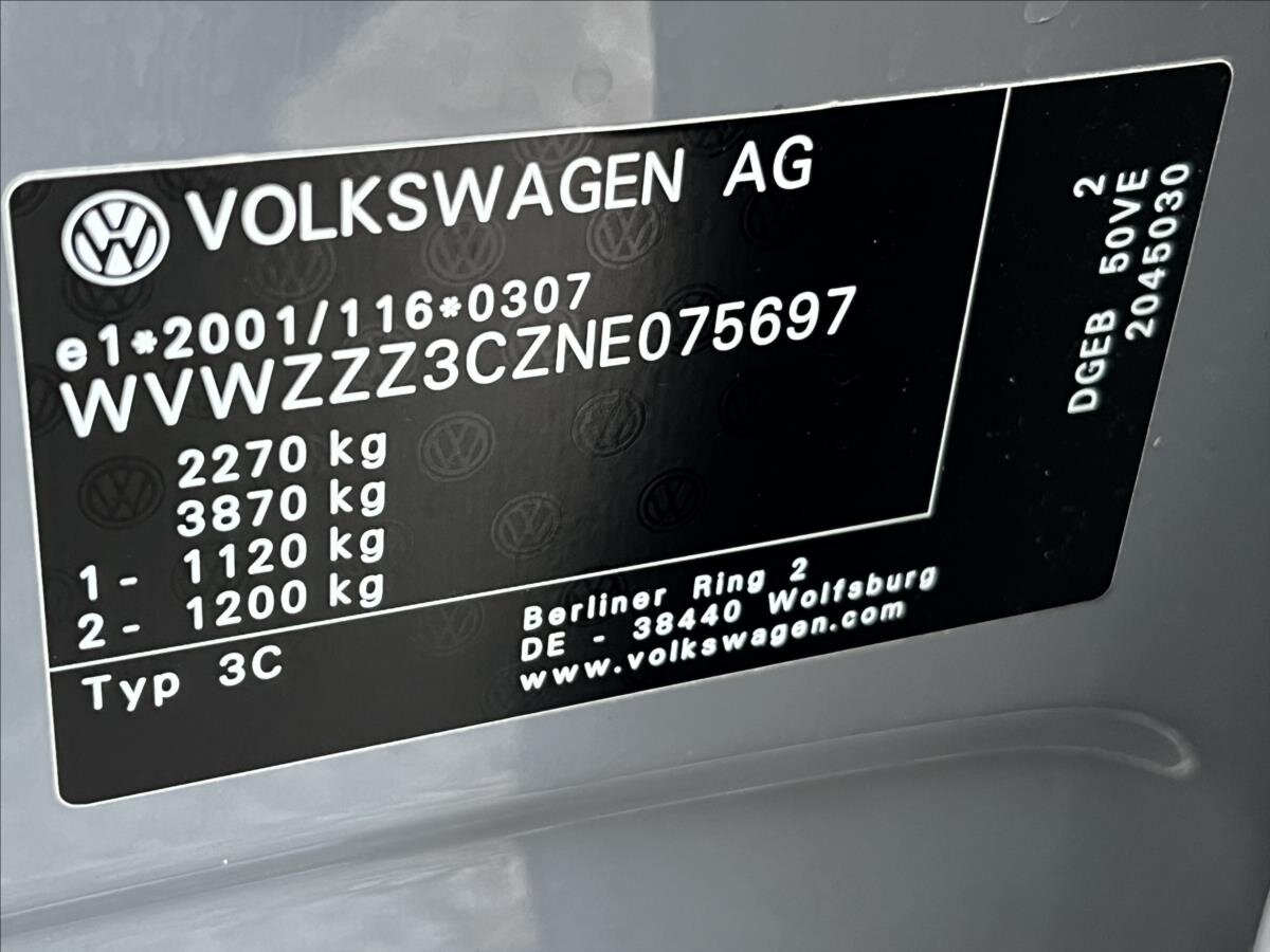 Volkswagen Passat Kombi 1,4 l 160 kw