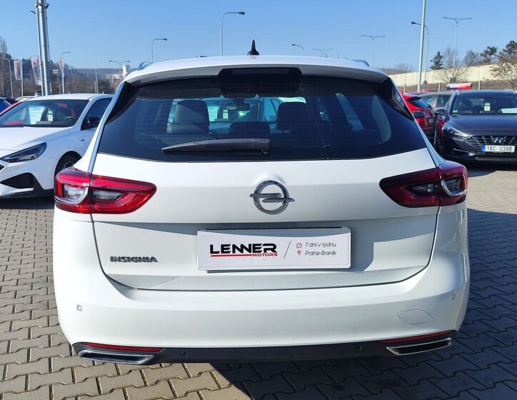 Opel Insignia Kombi 2,0 l 128 kw