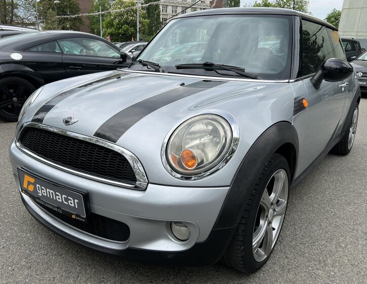Mini Cooper Hatchback 1,6 l 88 kw