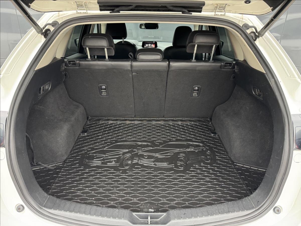 Mazda CX-5 SUV / Terénní 2,5 l 143 kw