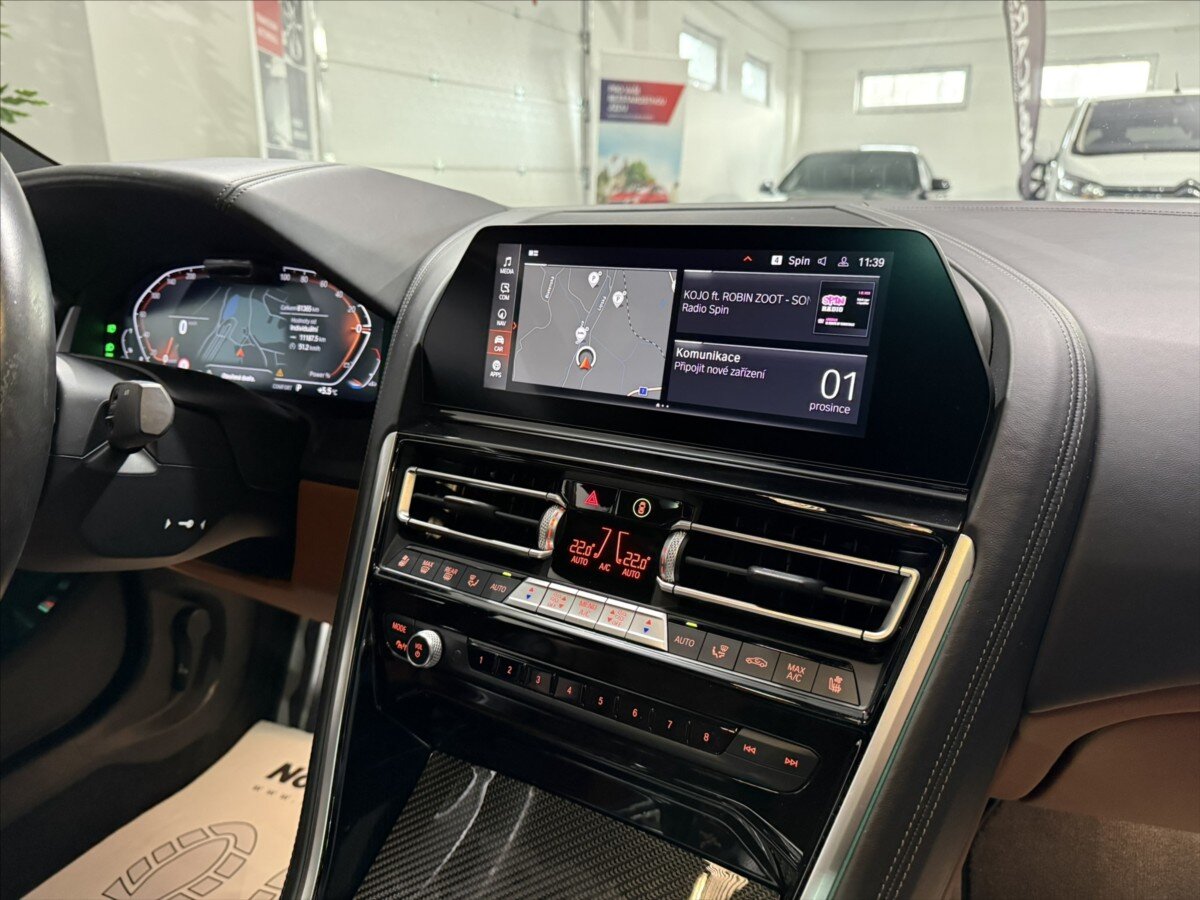 BMW Řada 8 Sedan 3,0 l 250 kw