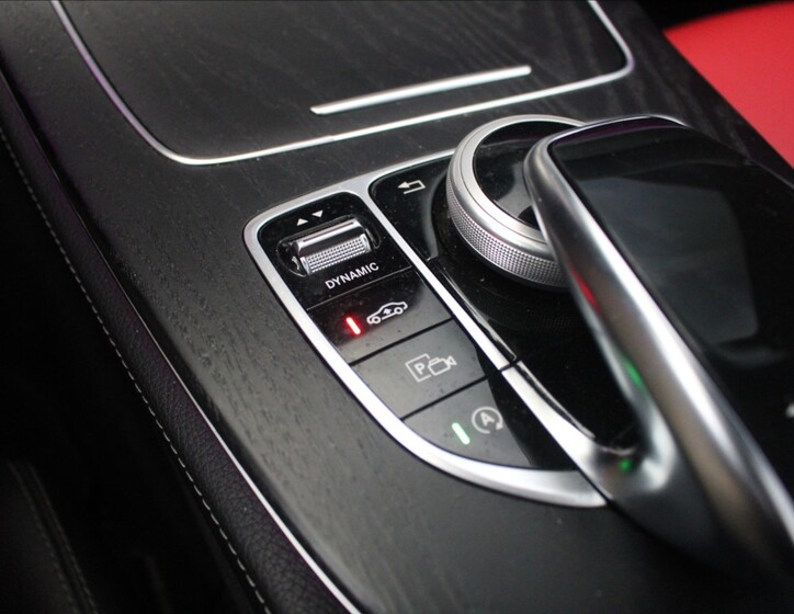 Mercedes-Benz Třídy E 25