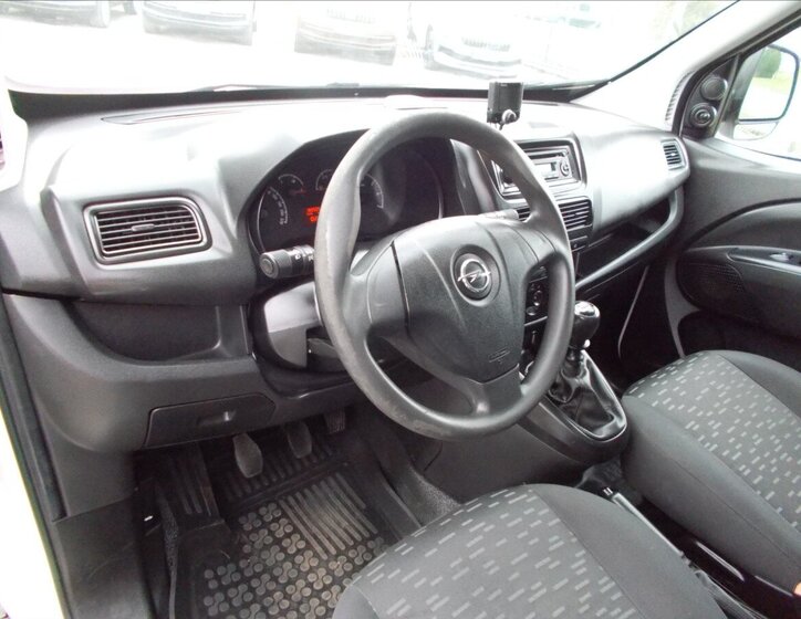 Opel Combo Skříň 1,6 l 77 kw