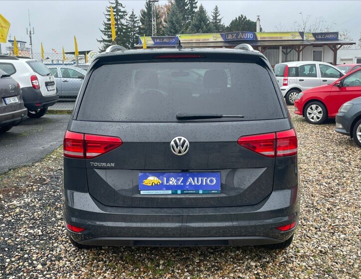 Volkswagen Touran MPV 1,5 l 110 kw