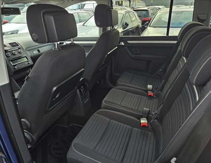 Volkswagen Touran 27