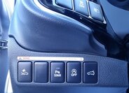 Mitsubishi Outlander SUV / Terénní 2,0 l 110 kw